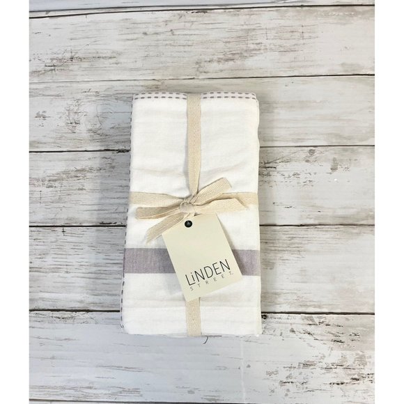 Linden Street Lavender Cloth Napkins Set of 4 - Picture 1 of 3